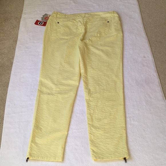 Hot Kiss-NWT-Yellow Textured Pants Size (13/14) - Picture 4 of 8